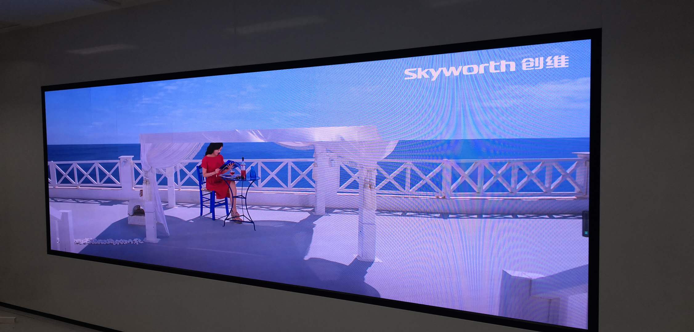 不同場(chǎng)景（像會(huì)議室、舞臺(tái)、戶外廣告）選LED屏，關(guān)鍵看哪些參數(shù)呀？