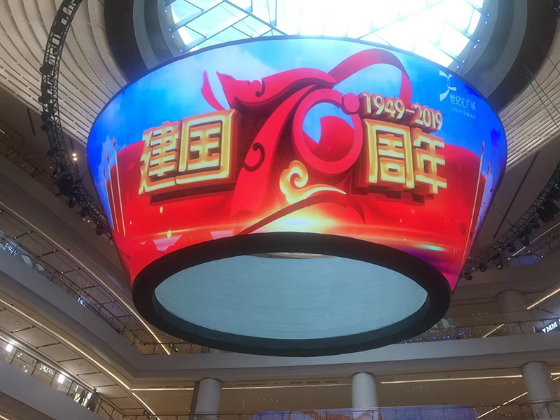 公司花20萬裝修的會議室，竟被客戶吐槽‘像網吧’？高級感會議室的屏幕選擇秘訣”